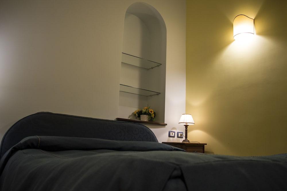 B&B Bonapace Portanolana Neapel Exteriör bild