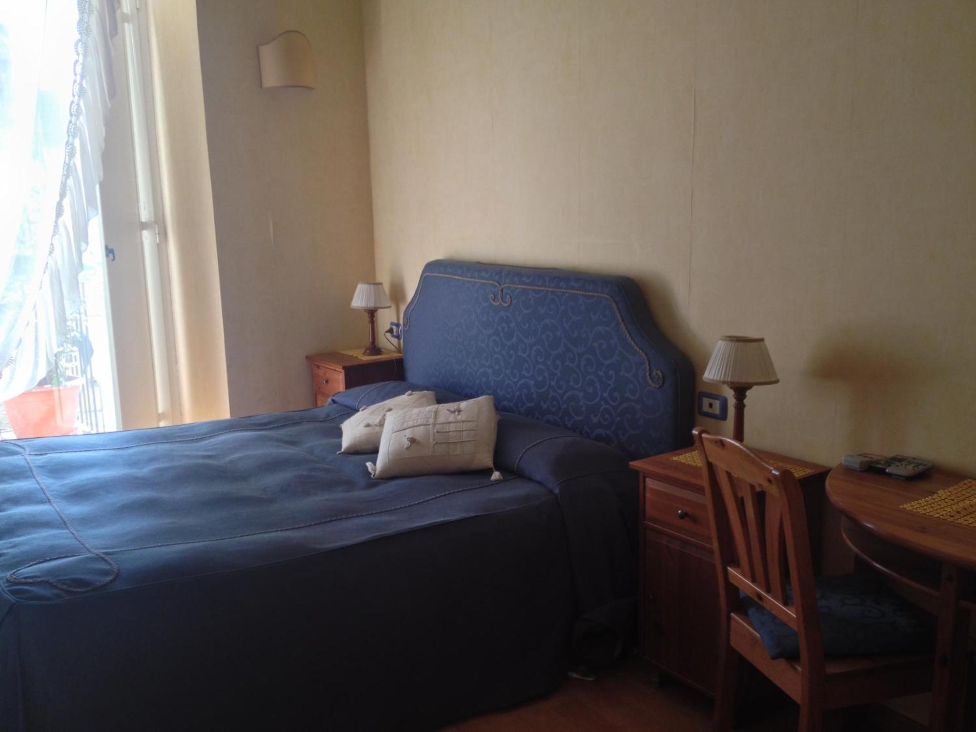 B&B Bonapace Portanolana Neapel Rum bild